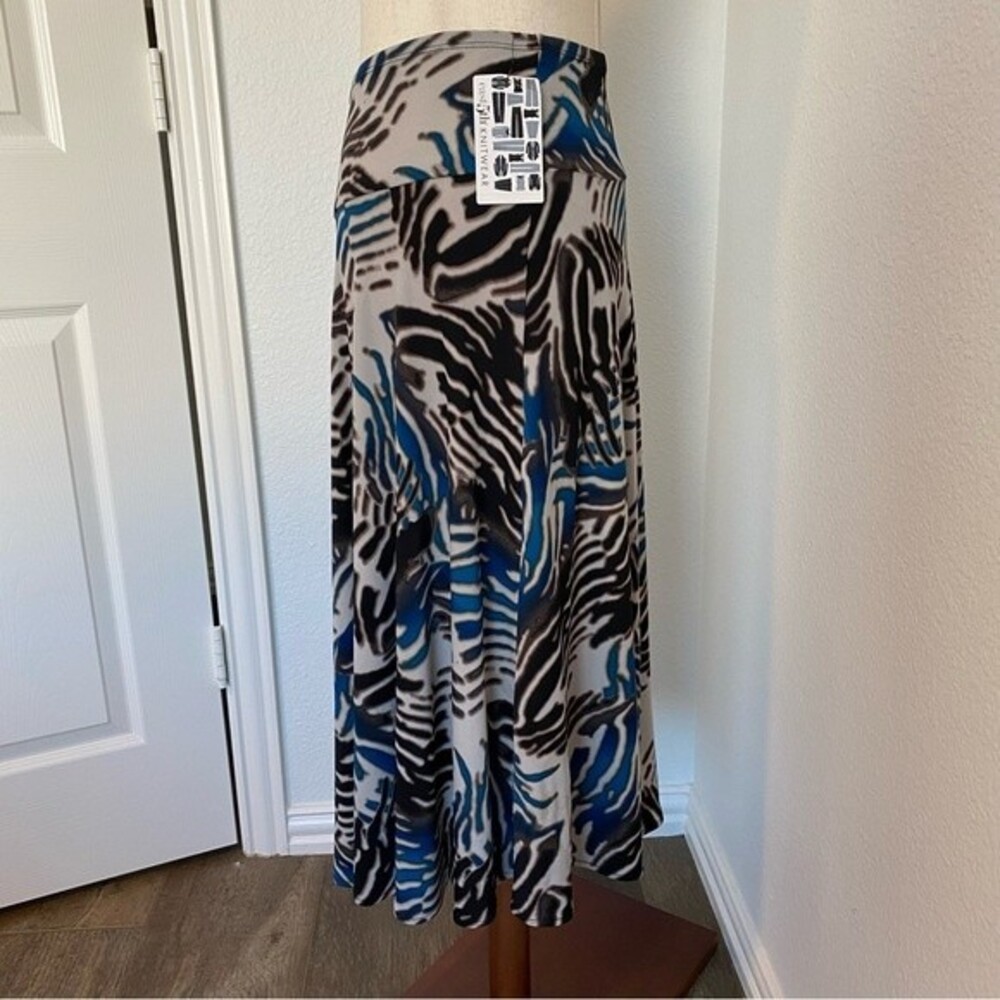 NWT  West 5th Blue Brown Abstract Floral Midi Swing Skirt Size M